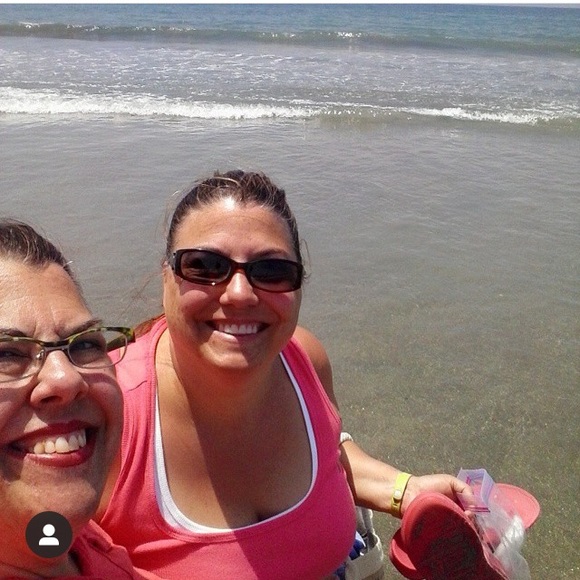 Meet your Posher, Jean & Mary - Picture 1 of 8